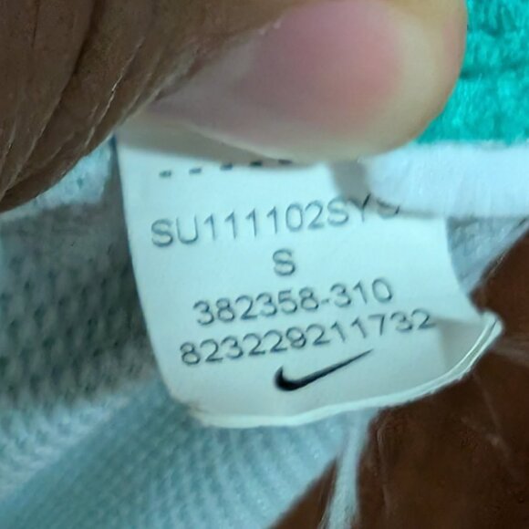 2010 2011 Nike FC Barcelona Andres Iniesta Futbol Kit/Jersey - Size S - Picture 3 of 5